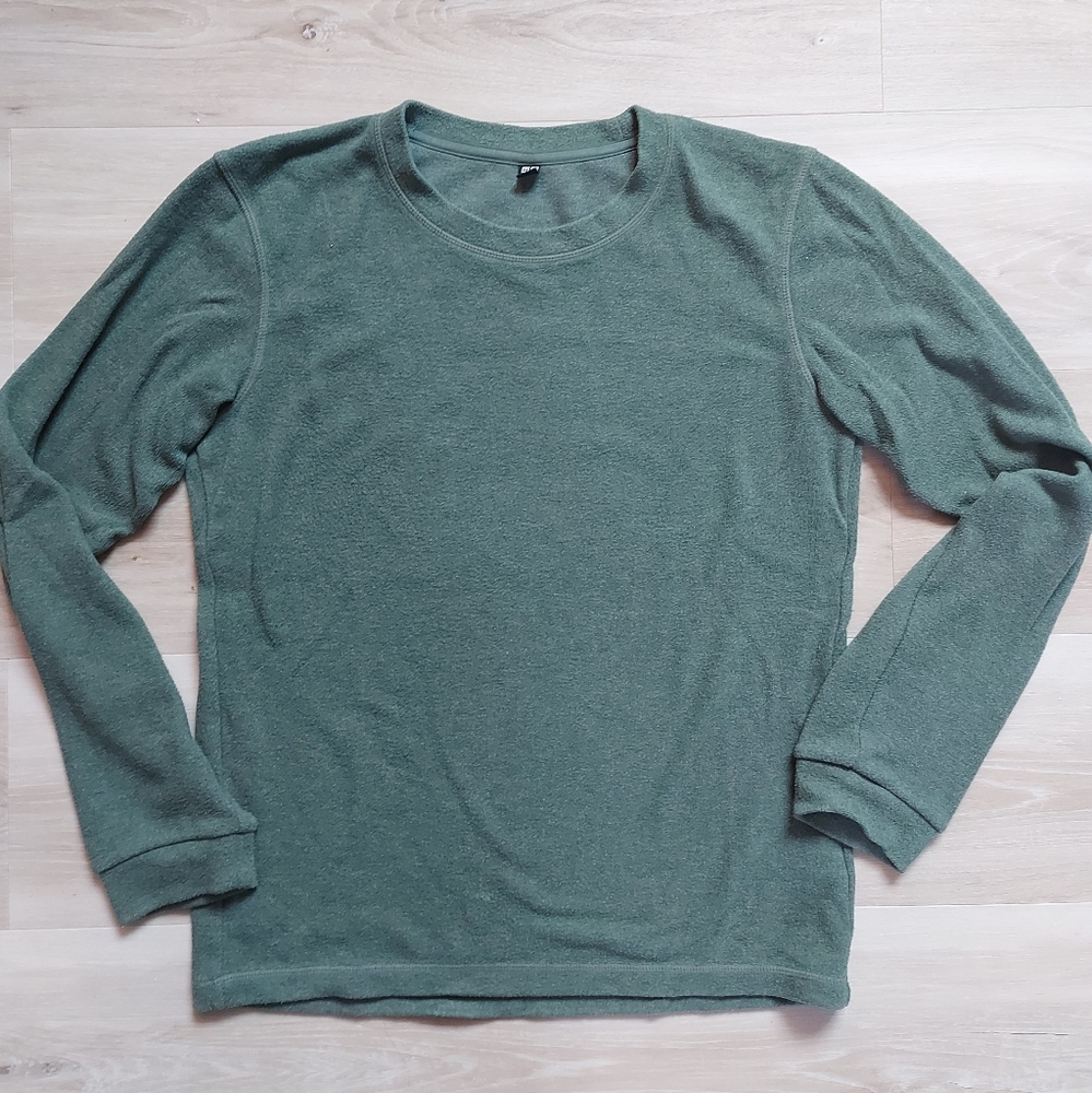 3/$20 Uniqlo Heattech Sweatshirt